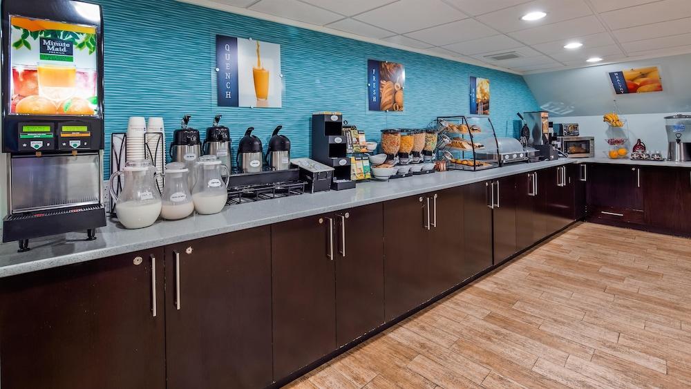 Best Western Plus Brooklyn Bay Hotel New York Ngoại thất bức ảnh
